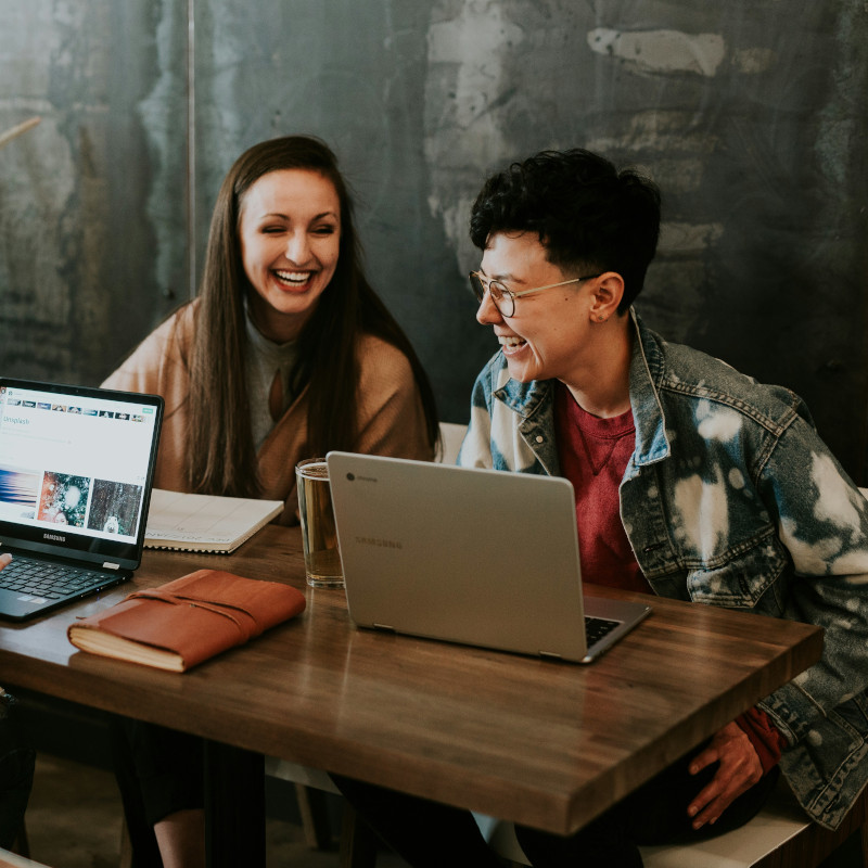 Collaboration simplifiée avec la signature électronique pour startups